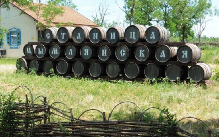 Цимлянское на "Цимлянских традициях" Цимлянское на «Цимлянских традициях»